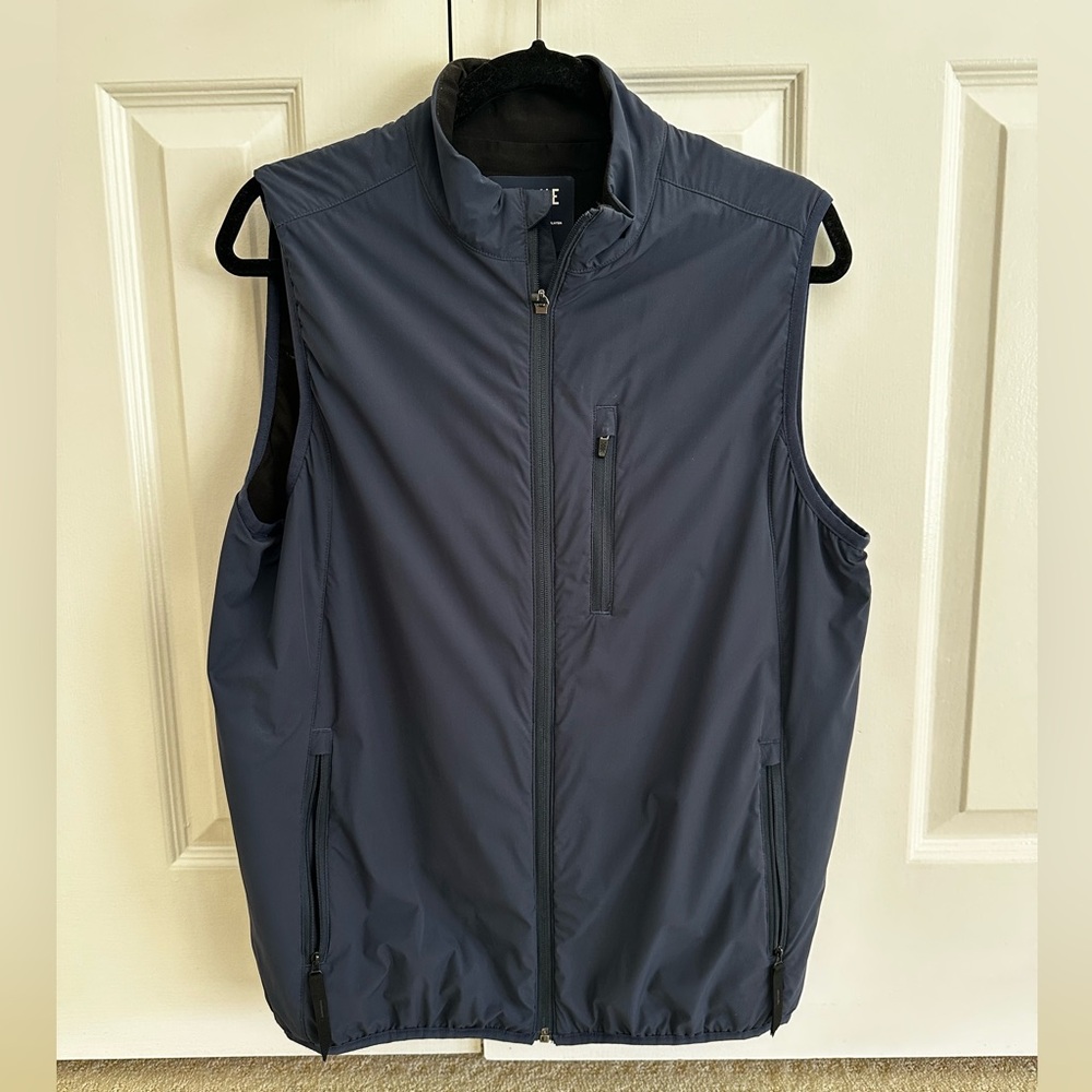 Rhone Microclimate Vest - Picture 2 of 7